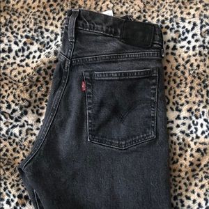 Faded Black Levi’s Wedgie Jeans